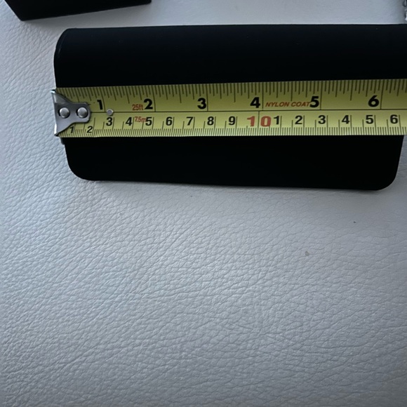 Authentic Dolce & Gabbana box, case, certificate and cloth. No sunglasses - Picture 4 of 9